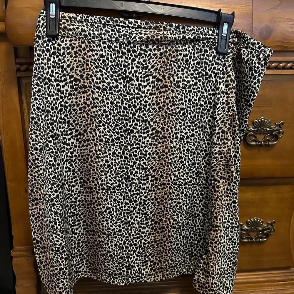 Fashion bug leopard skirt, size 3X